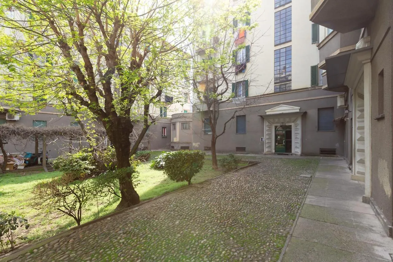 Zara Bright Flat Apartment Milan Italy